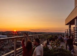 8 Best Rooftop Bars in Ottawa
