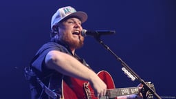 Luke Combs to play Cincinnati's Paycor Stadium as part of Growin' Up and Gettin' Old Tour