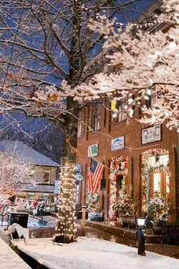 Seven of the South’s Most Charming Holiday Towns