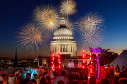 The Best Skyscraper And Rooftop Restaurants For New Year's Eve