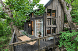 Treehouse Getaways Across the South
