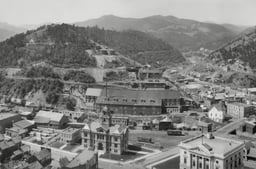 The Newly Renovated Deadwood Mountain Grand Hotel Honors A Mining Past