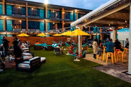 9 Poolside Bars In Houston To Dive Into This Summer