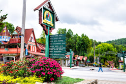 This Adorable Alpine Town Is A Spring Paradise, And It’s Just 90 Minutes From ATL