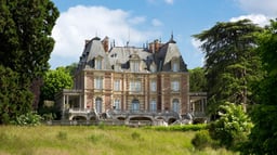 Why Travelers Are Ditching Paris Hotels for Supersized Châteaux During the Summer Olympics