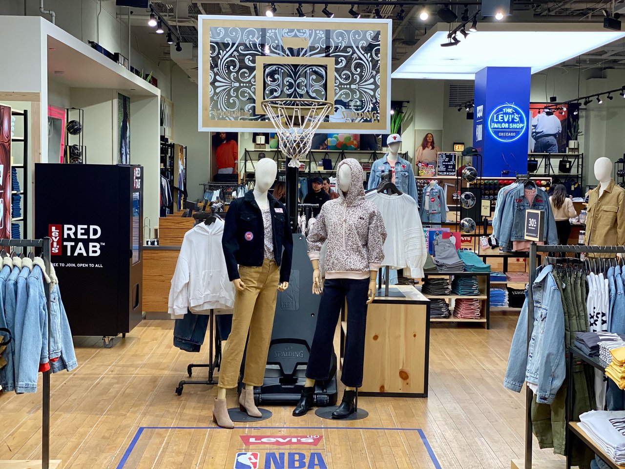 Levi's Store Activation - Experiential Activation in Chicago, IL | The  Vendry