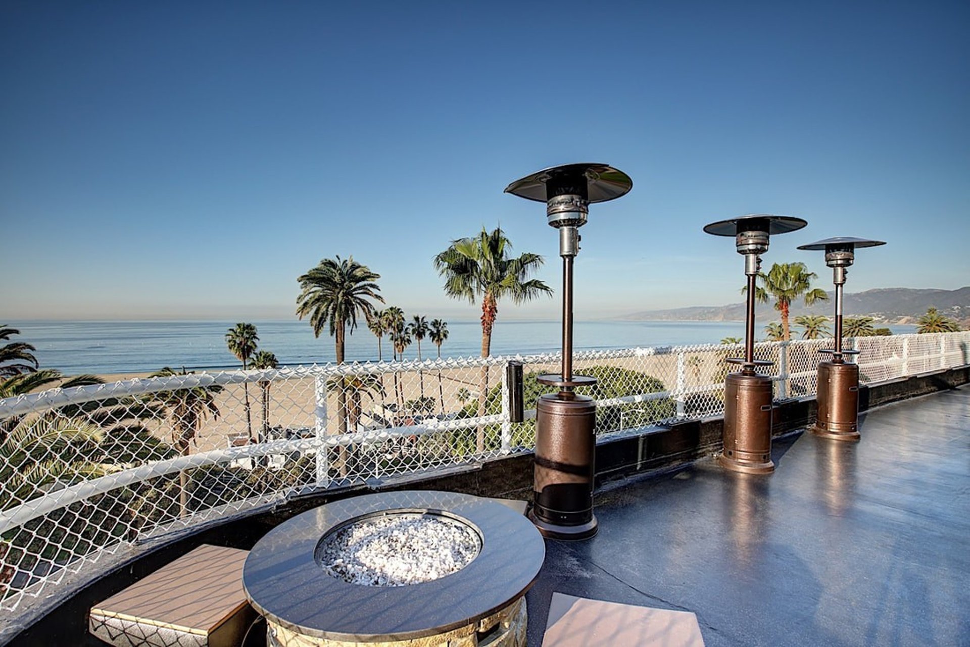 Onyx Rooftop Bar at Hotel ShangriLa Hotel in in Santa Monica, CA The Vendry