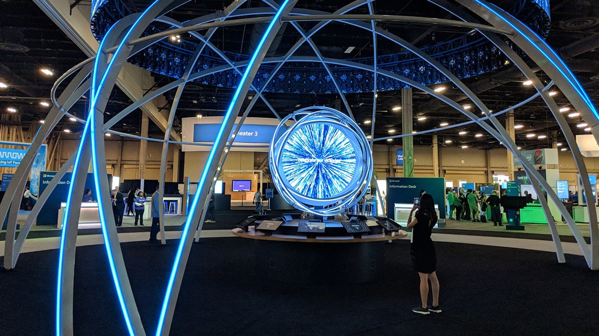Microsoft Landmark Installation / Exhibit in Orlando, FL The Vendry