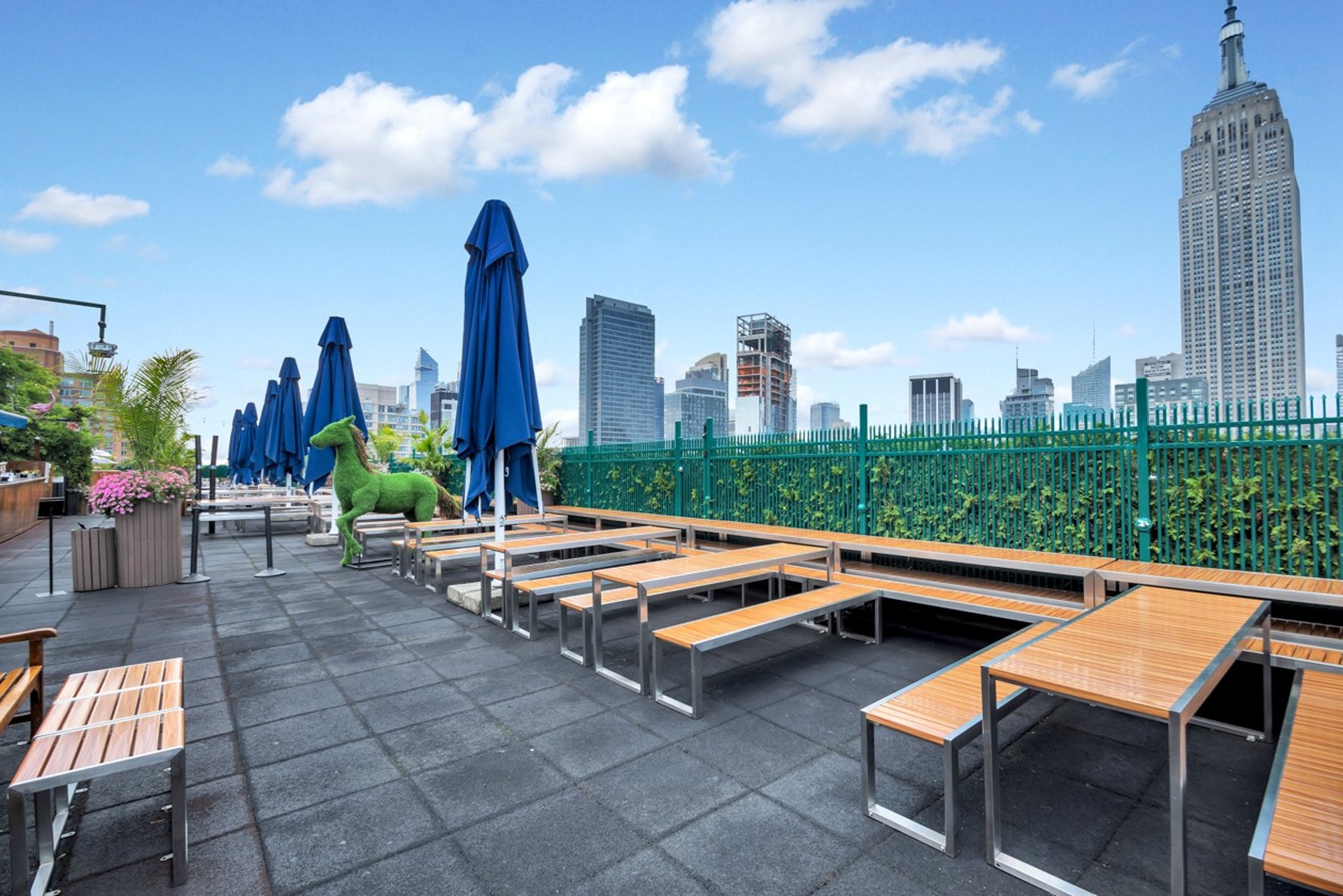 230 Fifth Rooftop Bar - Bar / Club in New York, NY | The Vendry