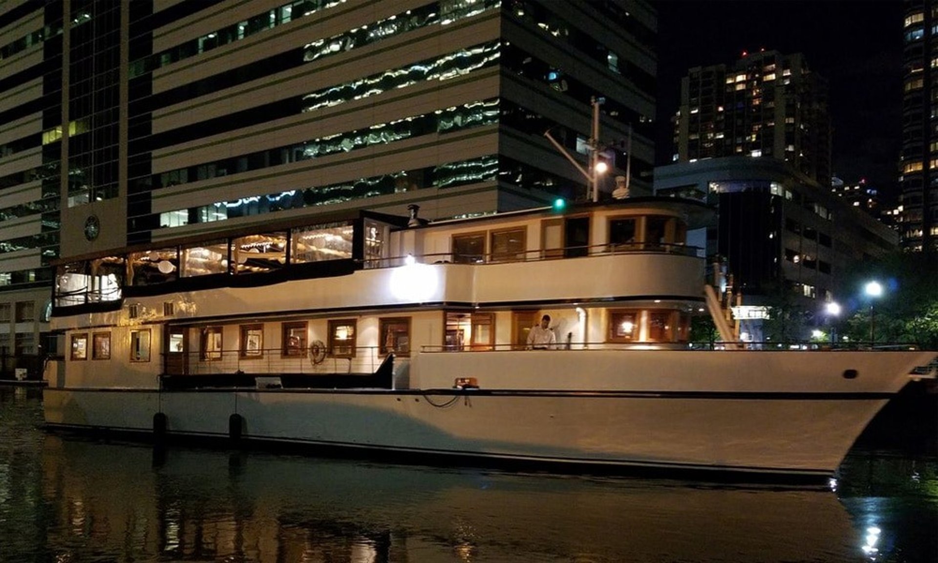 motor yacht eastern star