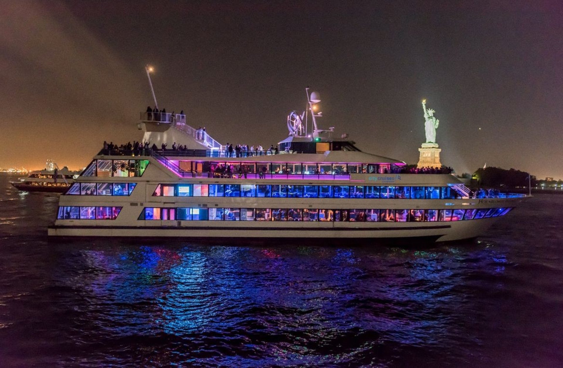 hornblower's infinity yacht cruise