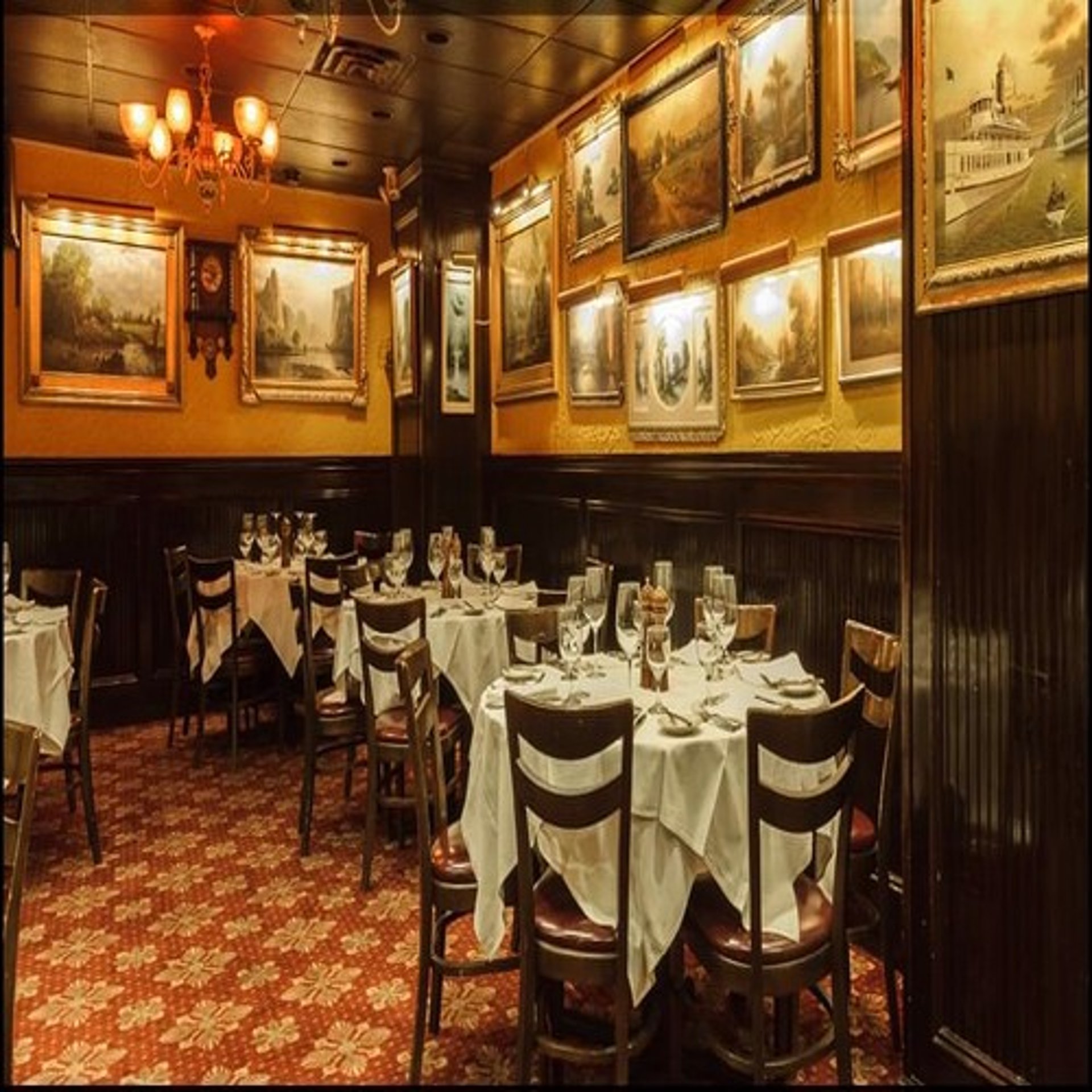 Hamilton Room at Sparks Steak House - Restaurant in in New York, NY ...