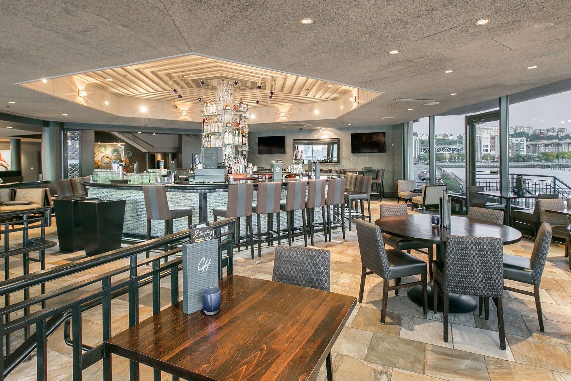 ruth-s-chris-steak-house-seafood-restaurant-in-weehawken-nj-the-vendry