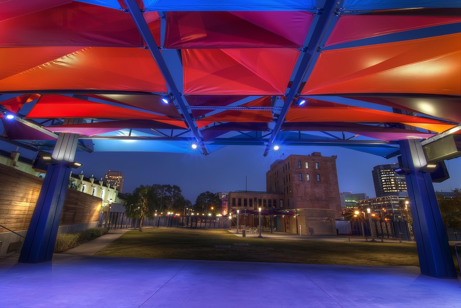 patio-at-la-plaza-de-cultura-y-artes-museum-gallery-in-in-los