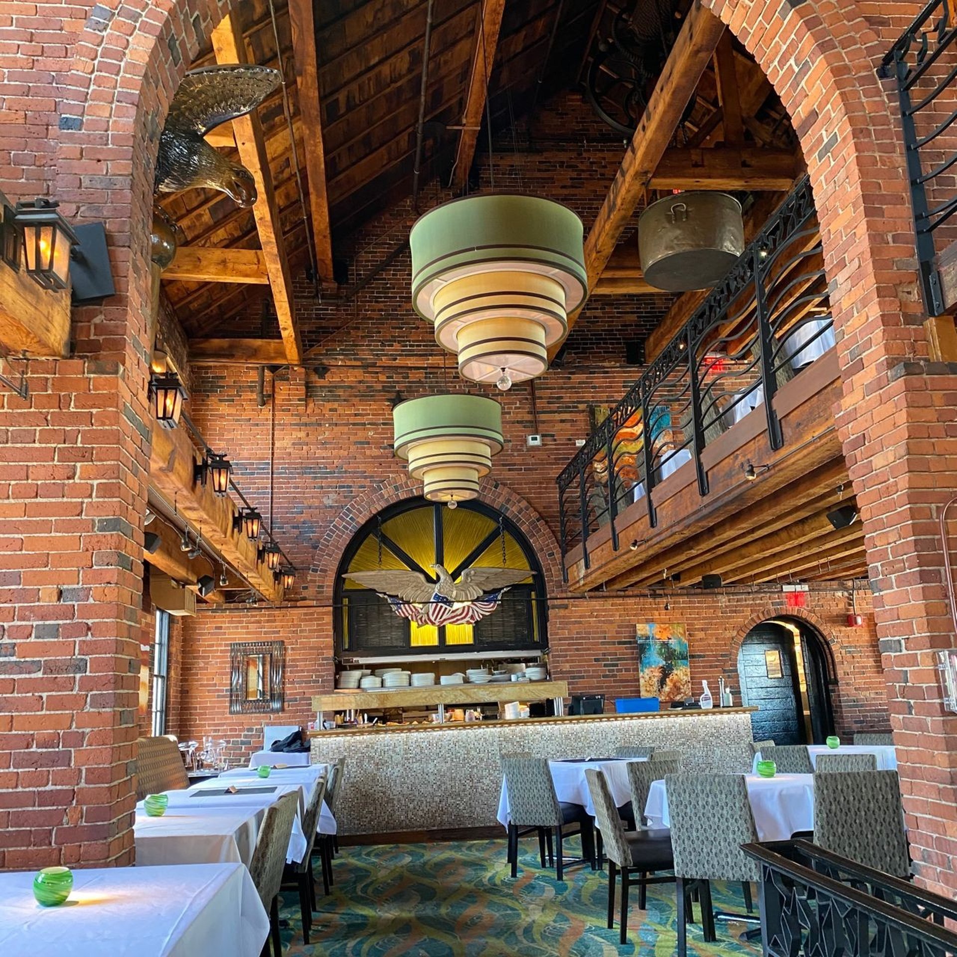 third-floor-loft-at-chart-house-restaurant-in-in-boston-ma-the-vendry