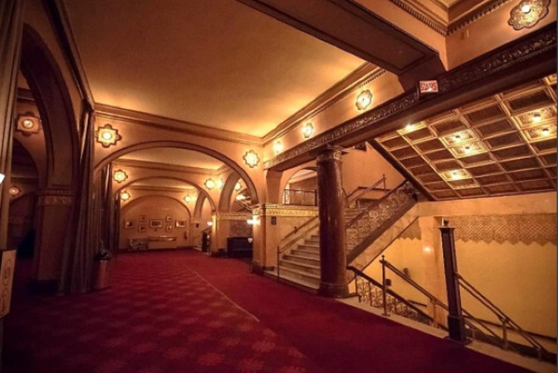 dress-circle-lobby-at-auditorium-theatre-performance-space-in-in