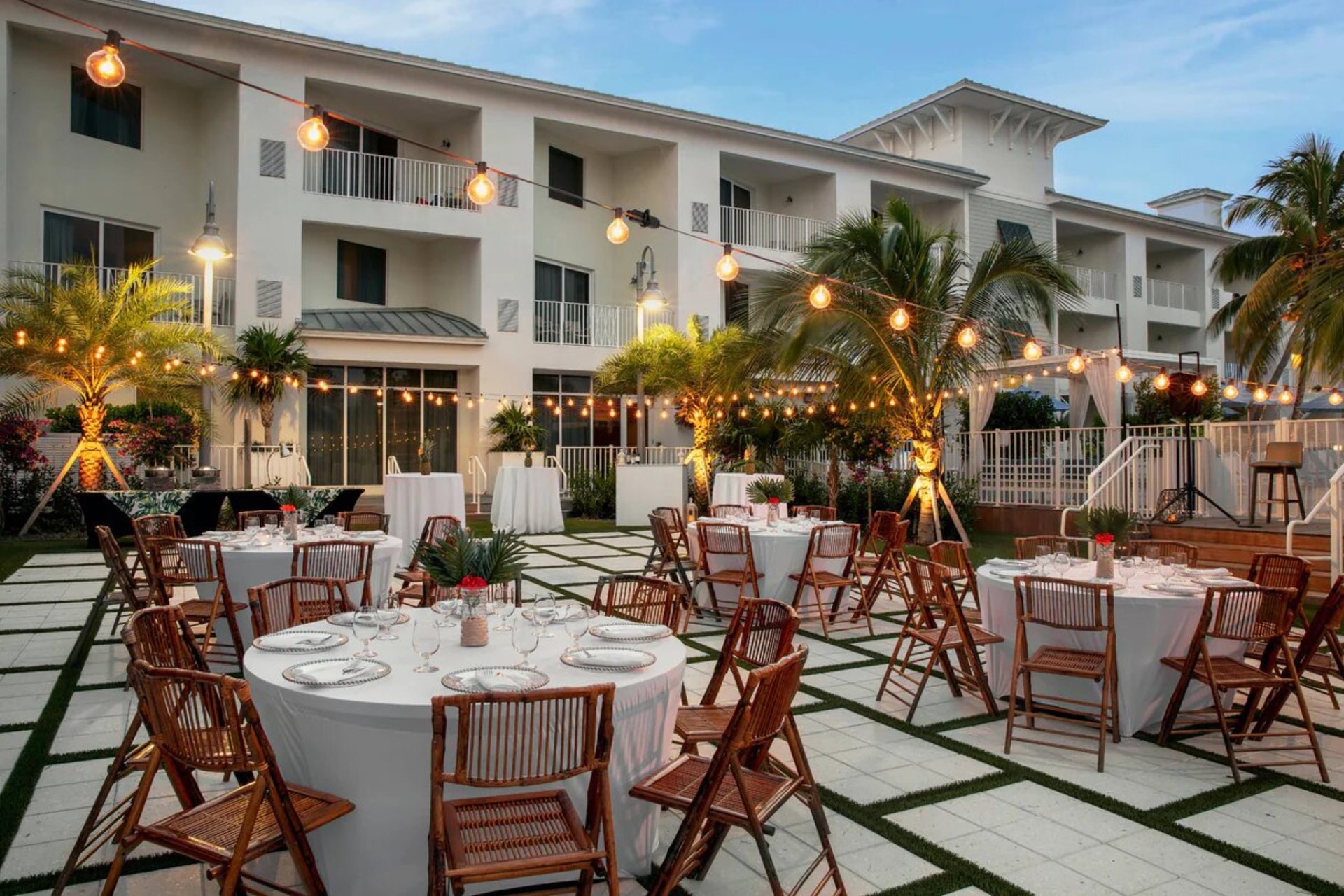 Courtyard by Marriott Faro Blanco Resort - Marina Event Lawn Garden ...