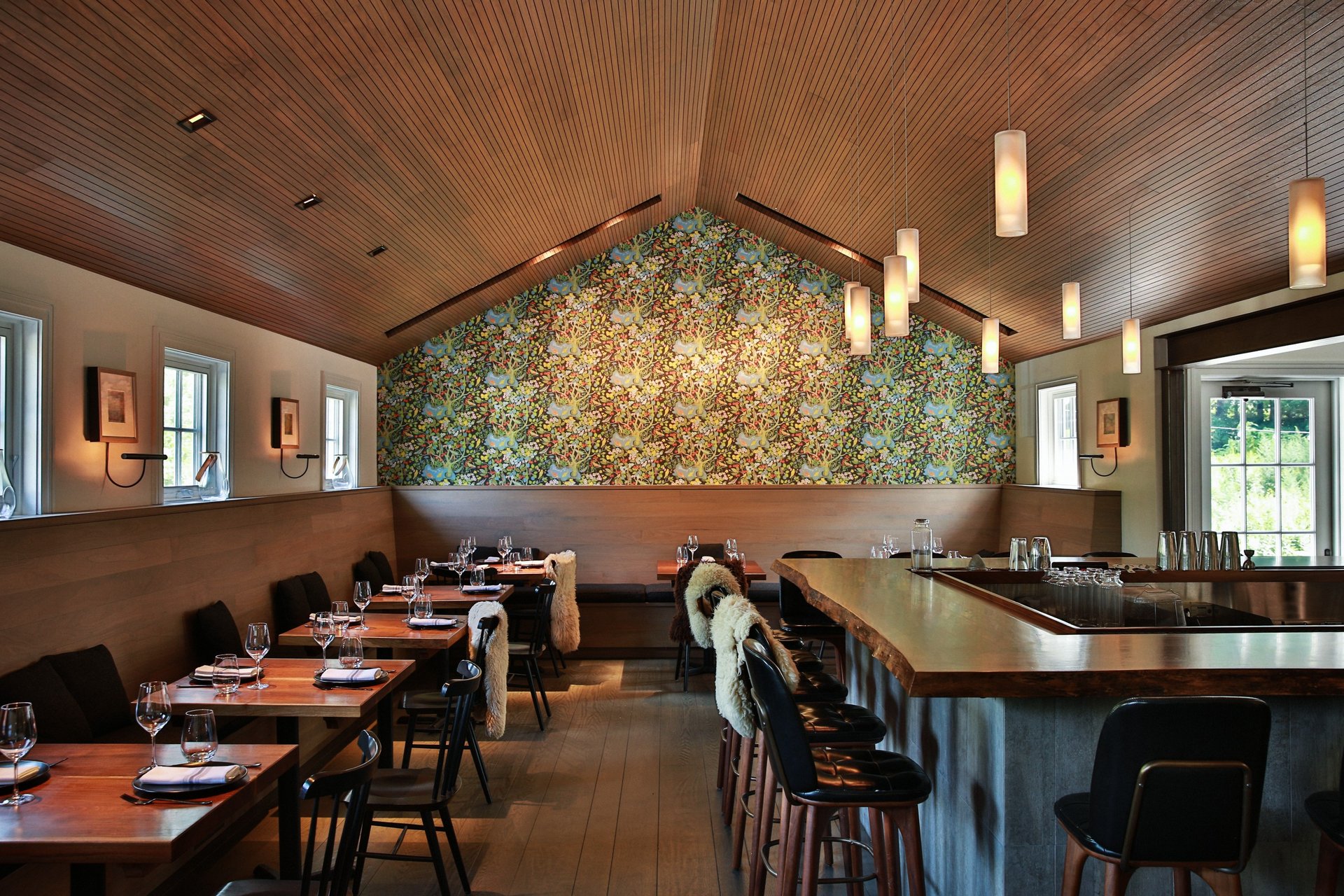 Community Table - American Restaurant in Warren, CT | The Vendry