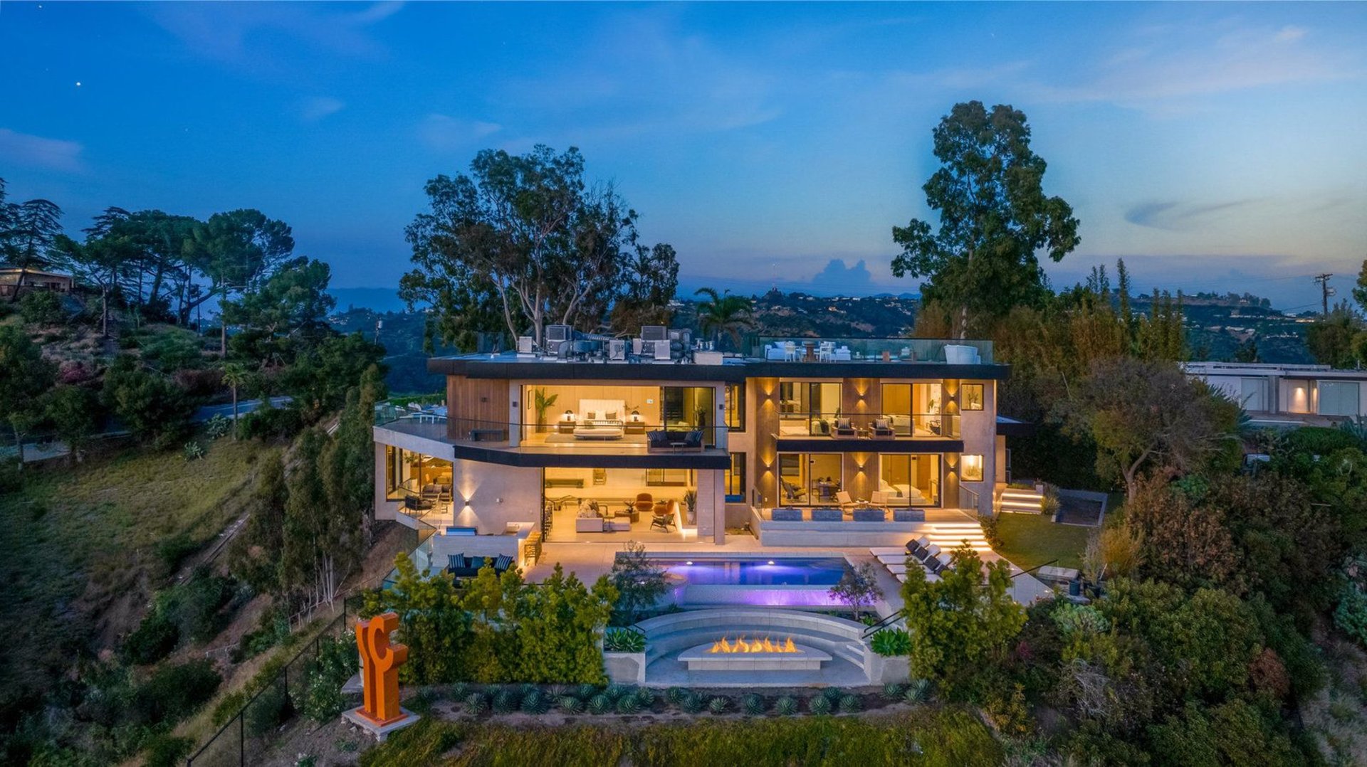 The Summitridge Two - Private Home in Los Angeles, USA | The Vendry