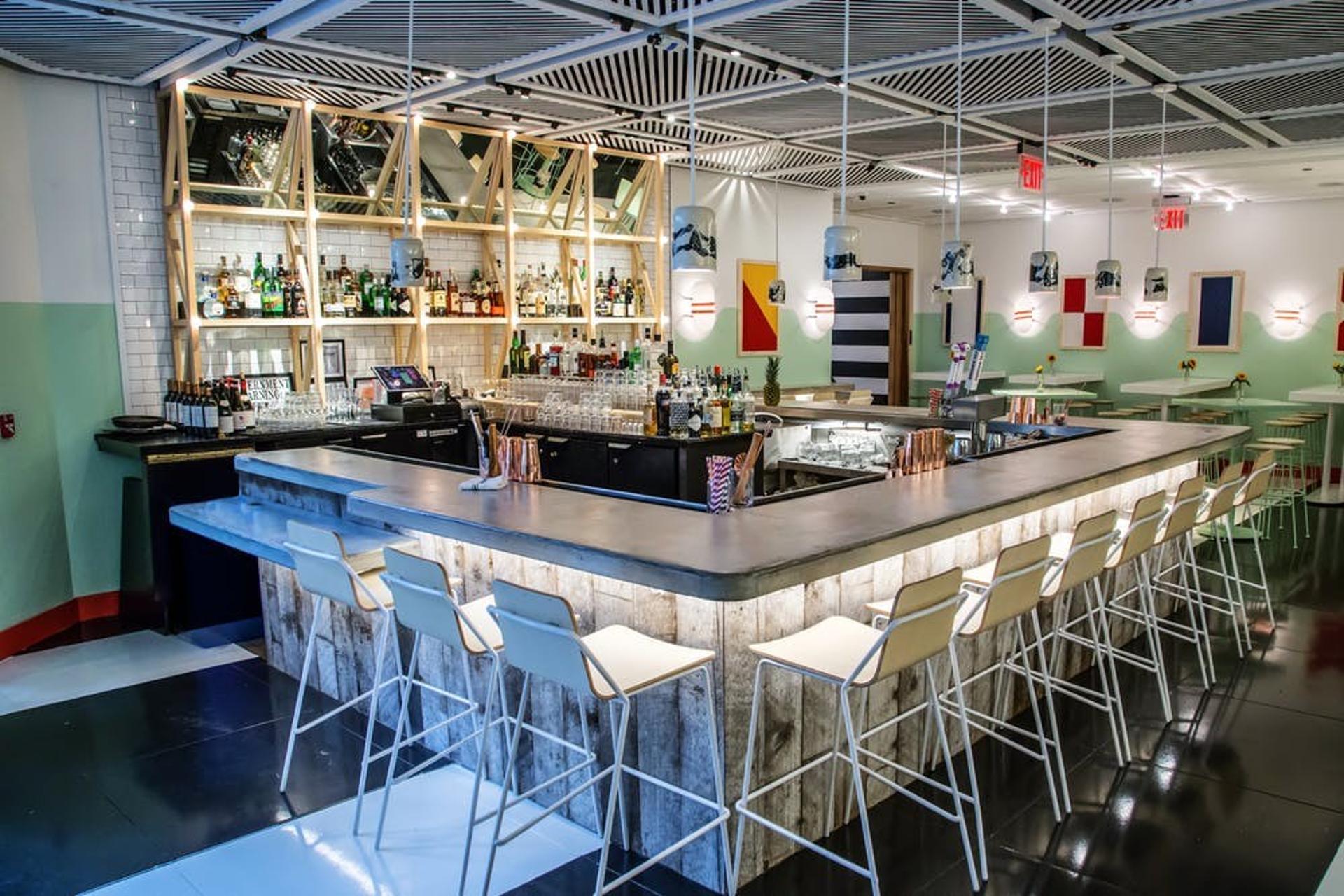 MAIN BAR