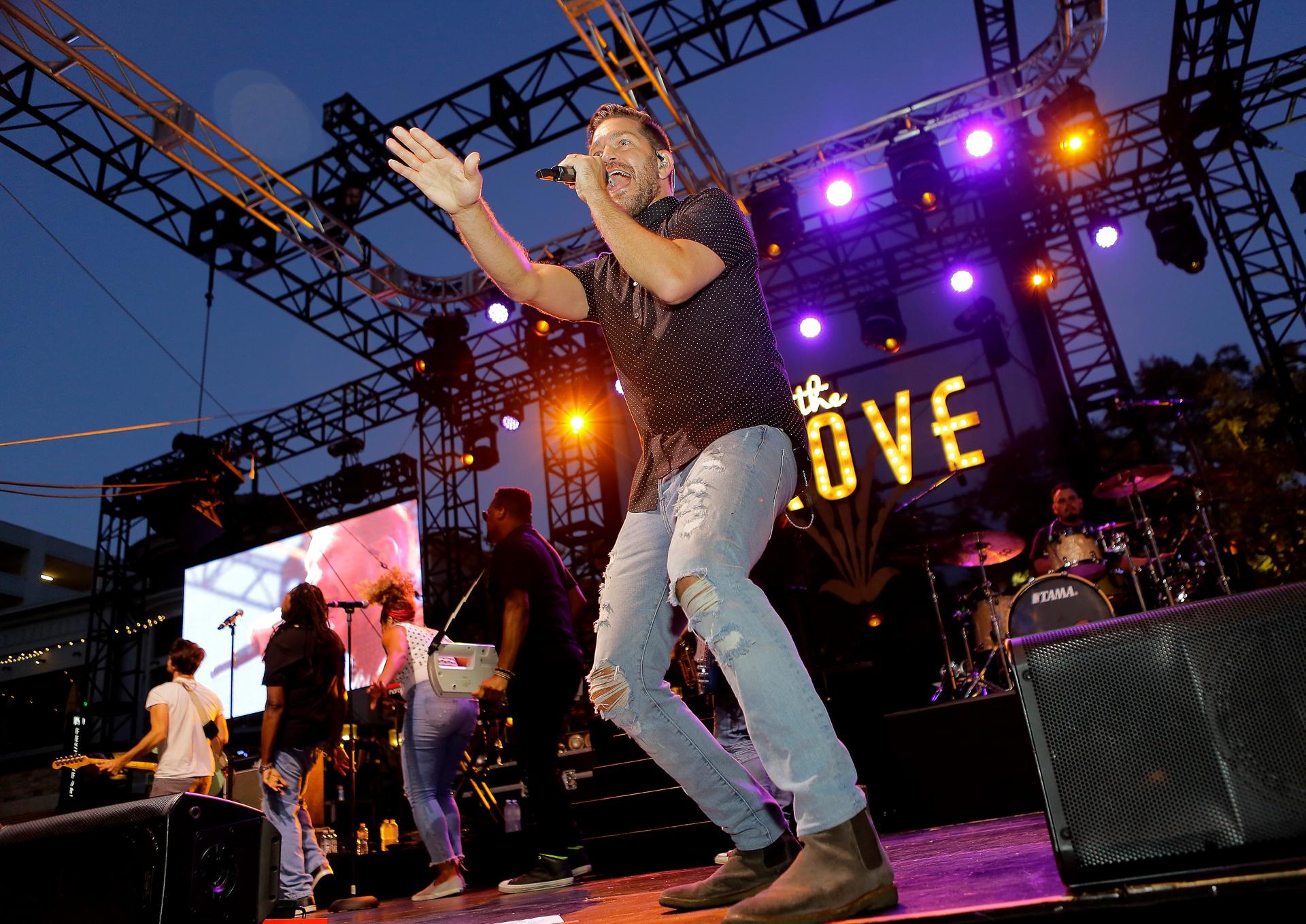 Summer Concerts at the Grove