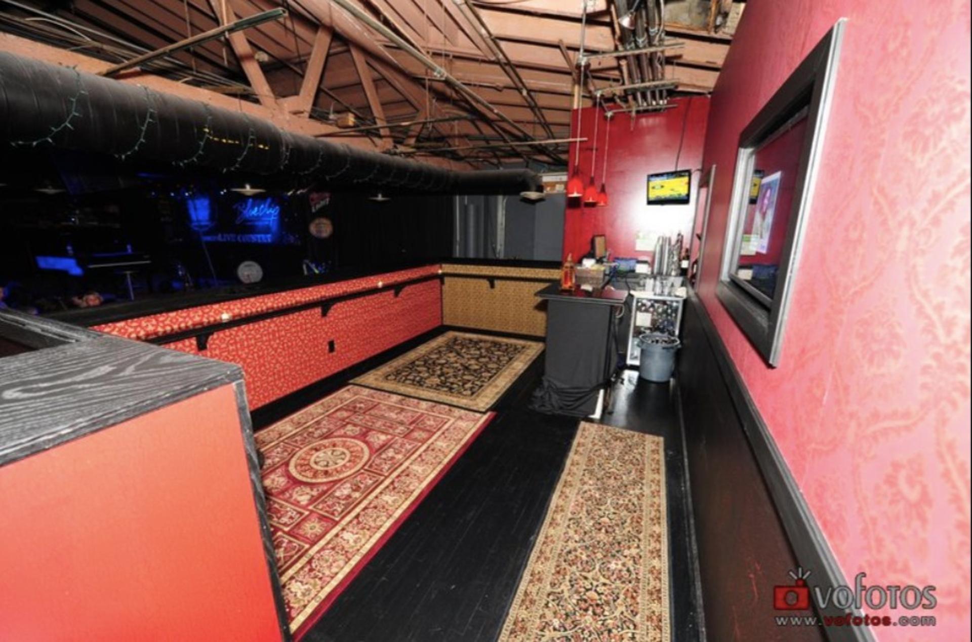 The Alley Suite