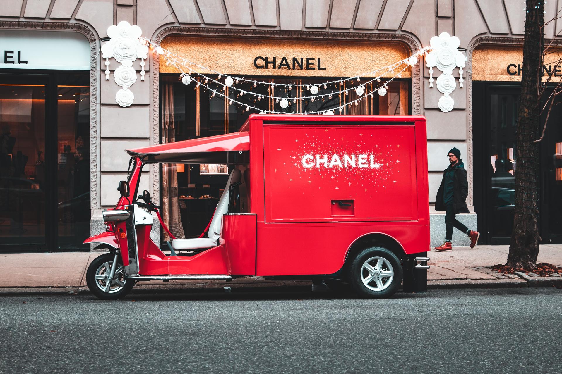 Le Rouge Chanel: Inside the 5th Ave Pop-Up - Style Meets Story