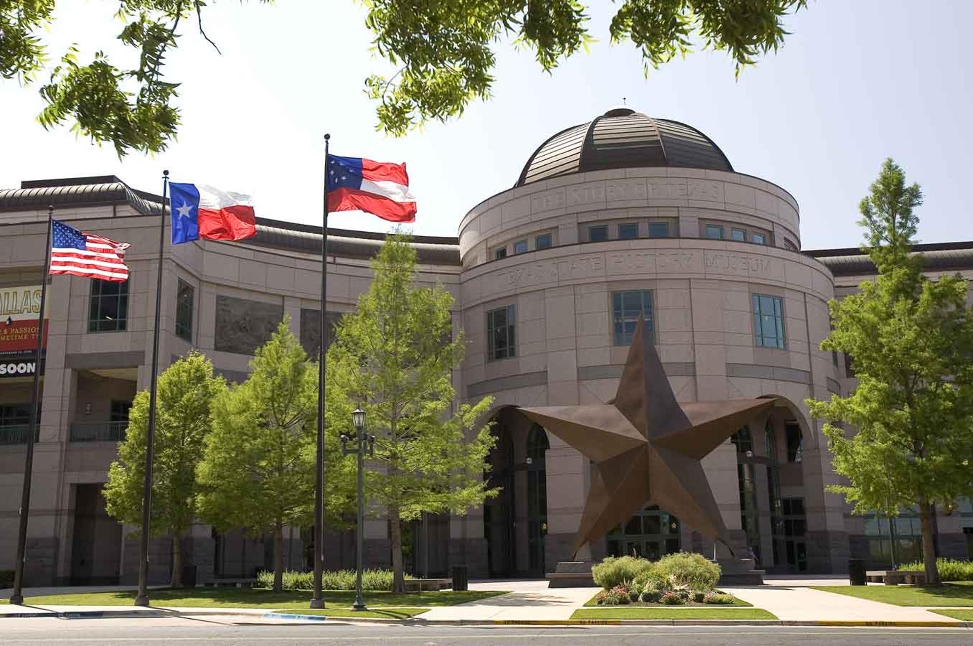 Lone Star Plaza