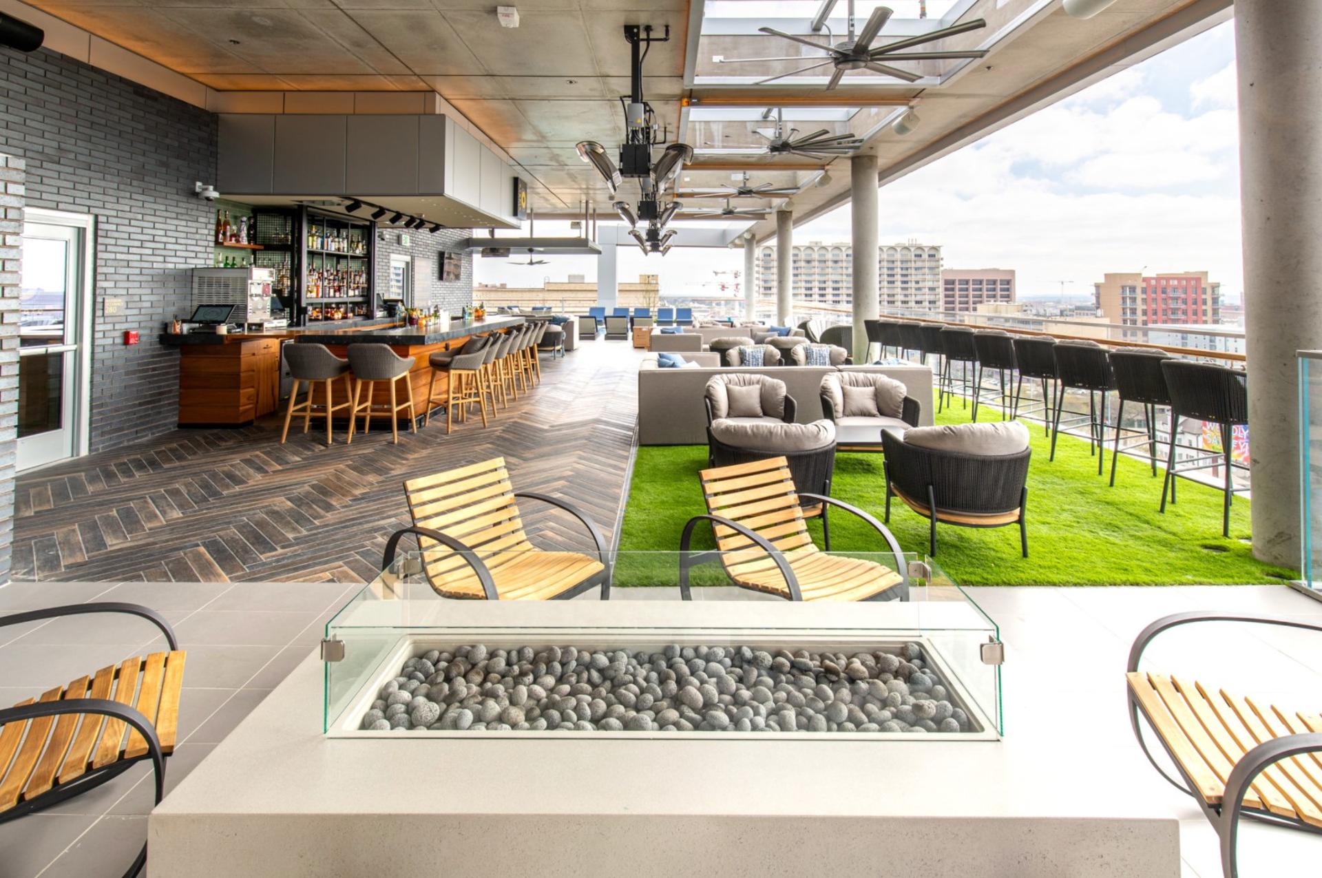 Otopia Rooftop Pool & Lounge