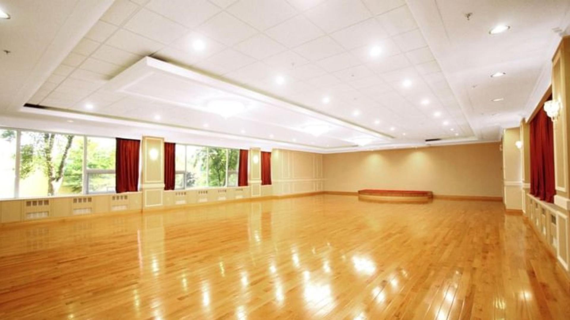 Solarium Hall