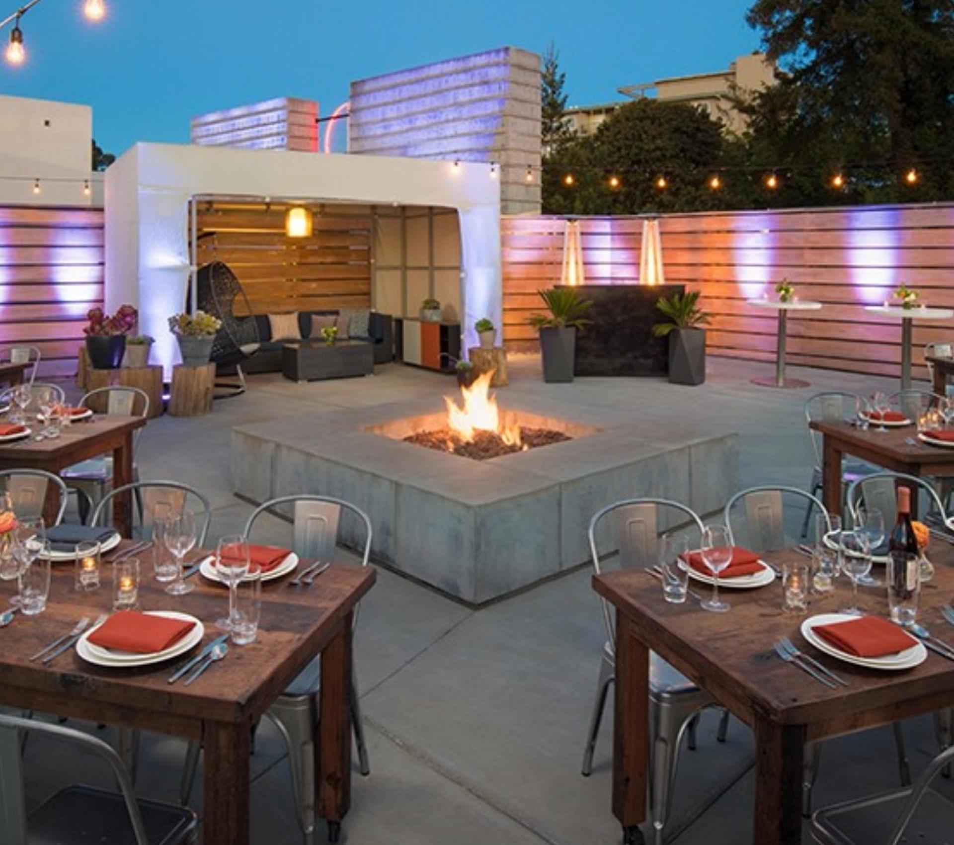 Cabana Lounge