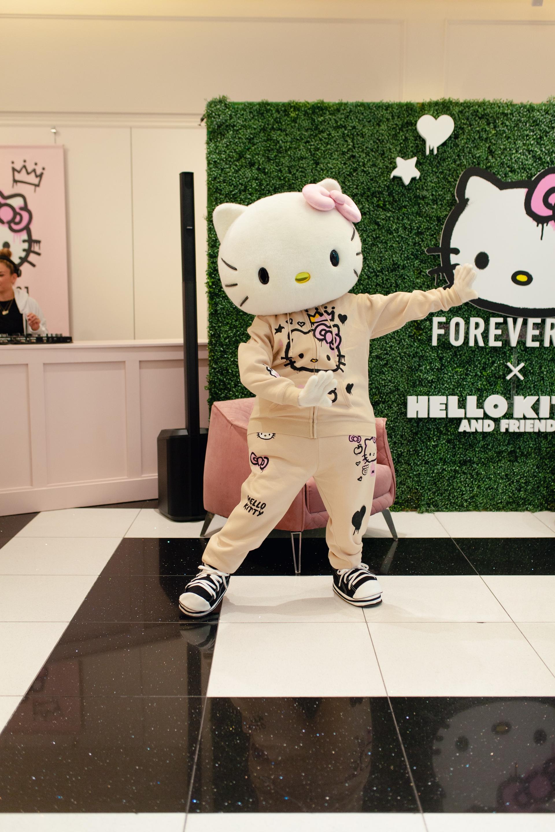 walked into f21 & all the hello kitty clothes were out 🎀😭🧸🏹 #sanri