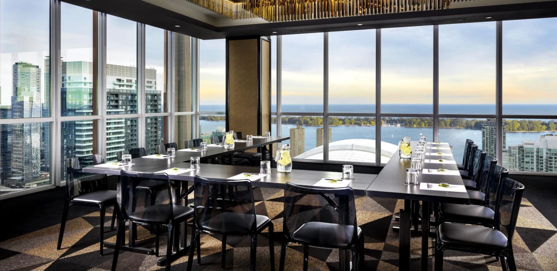 Sky Suite Lake View
