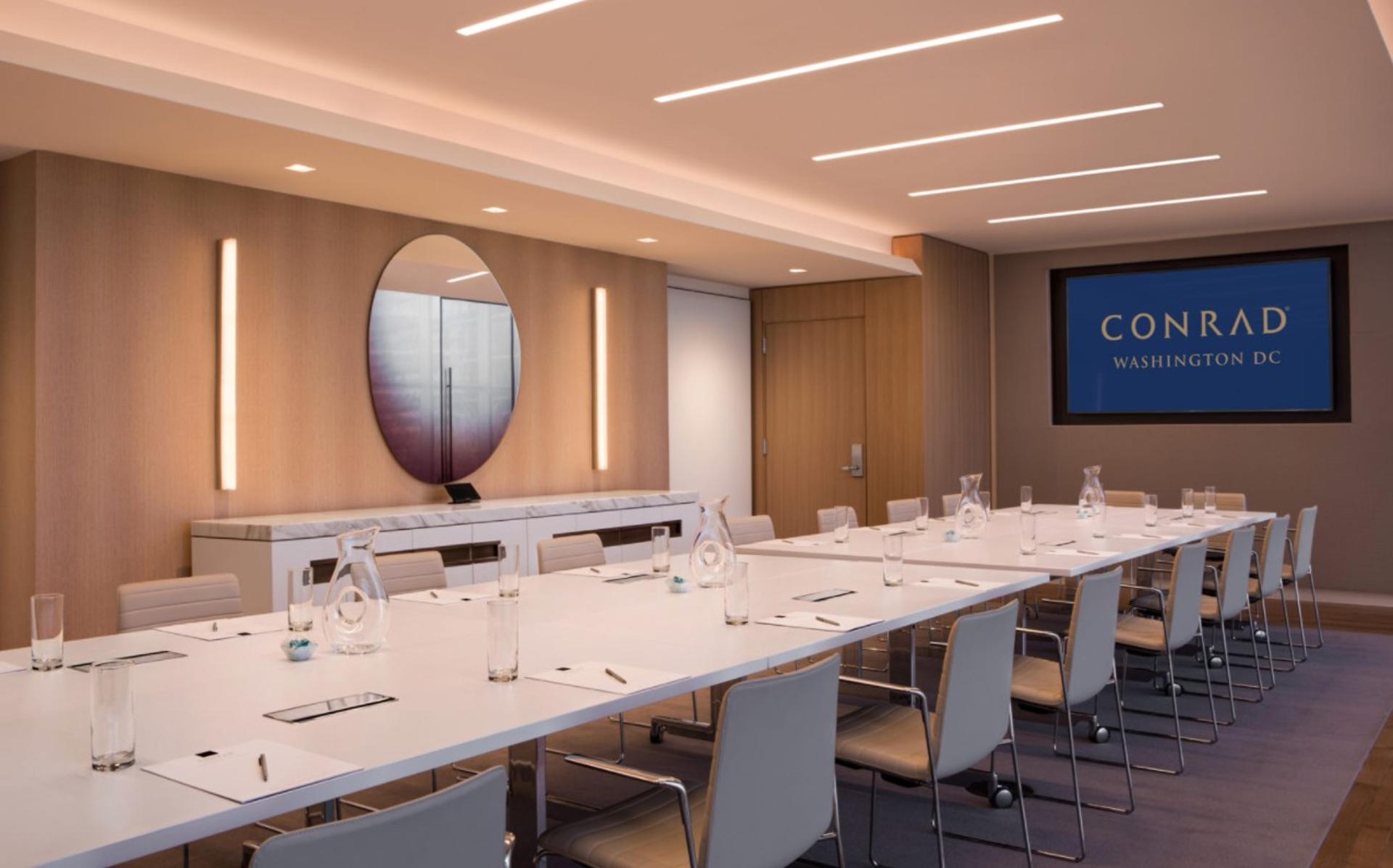 Motif Meeting Room