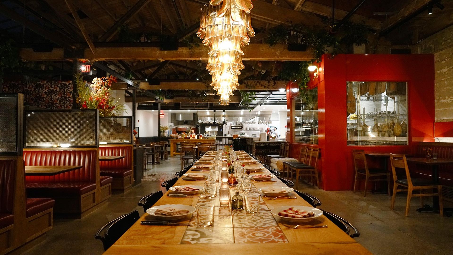 Famiglia Table
