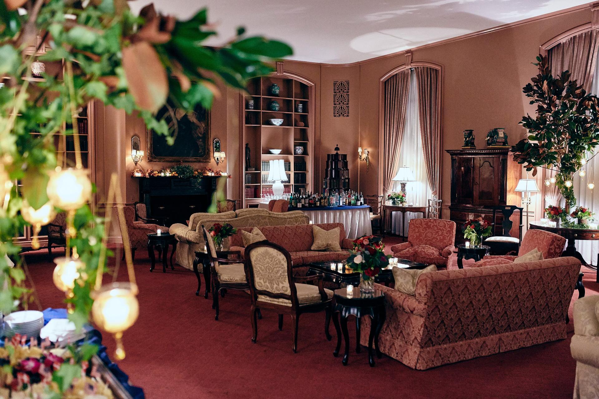 Pratt Lounge	