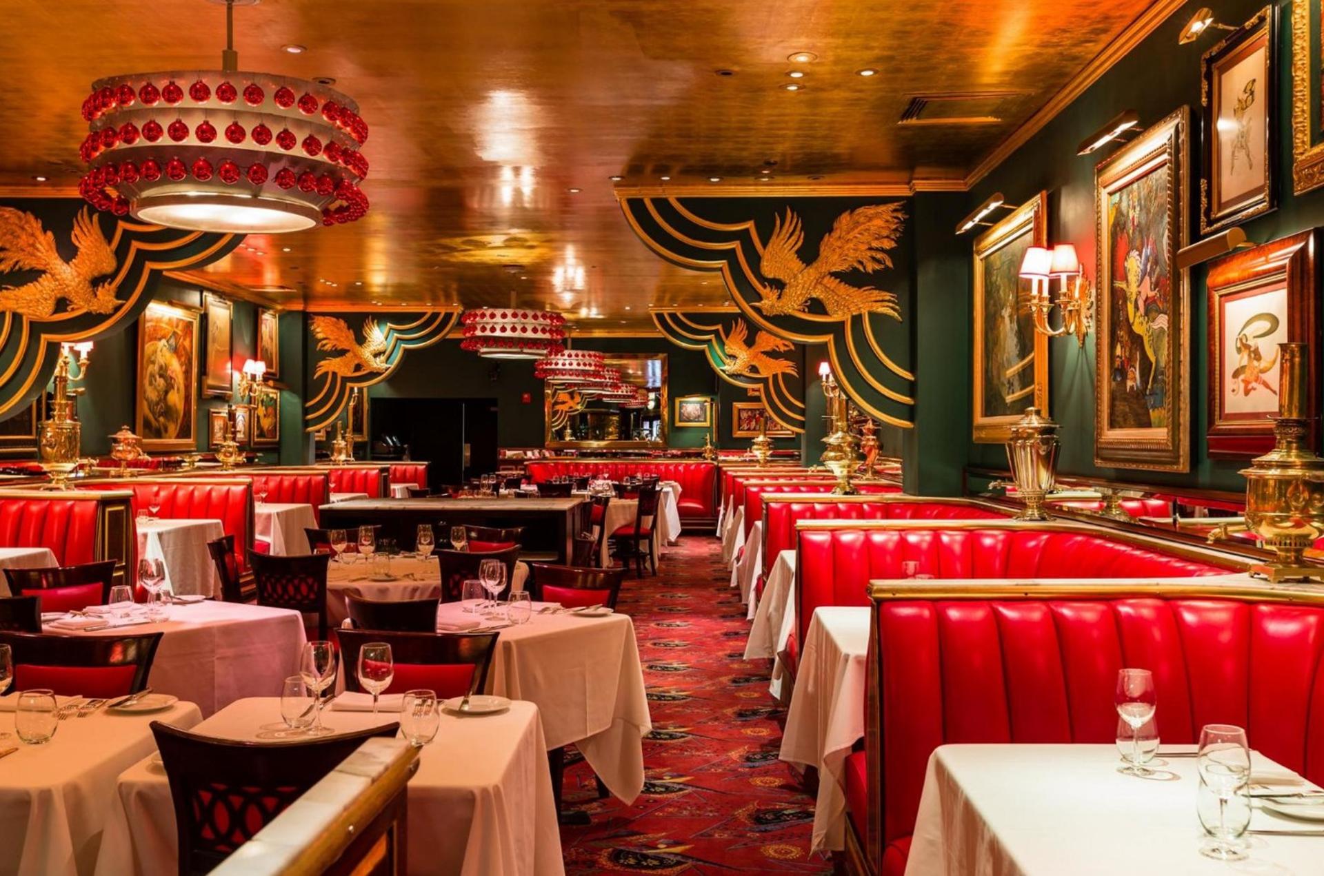 MAIN DINING ROOMS