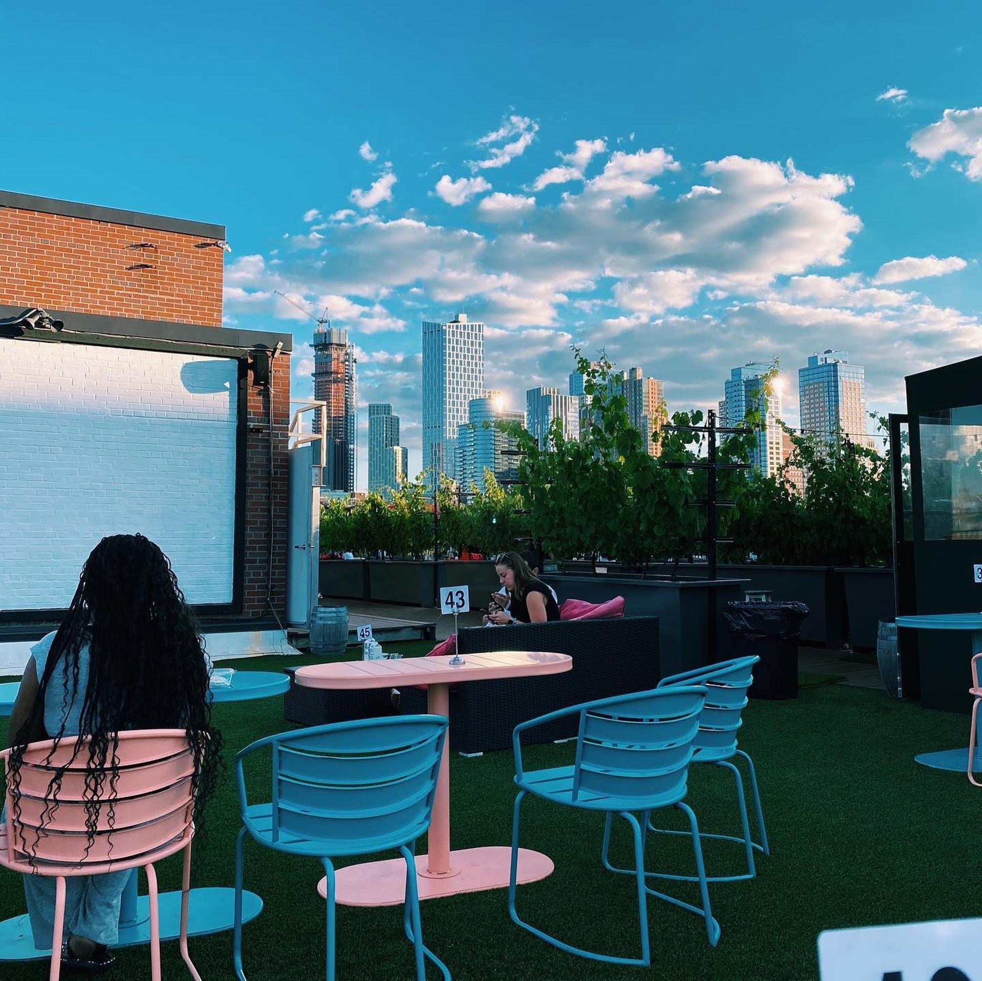 Movie Lawn