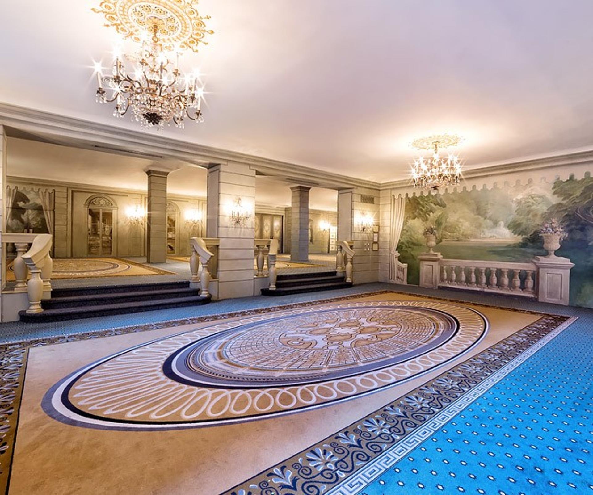  Garden Foyer