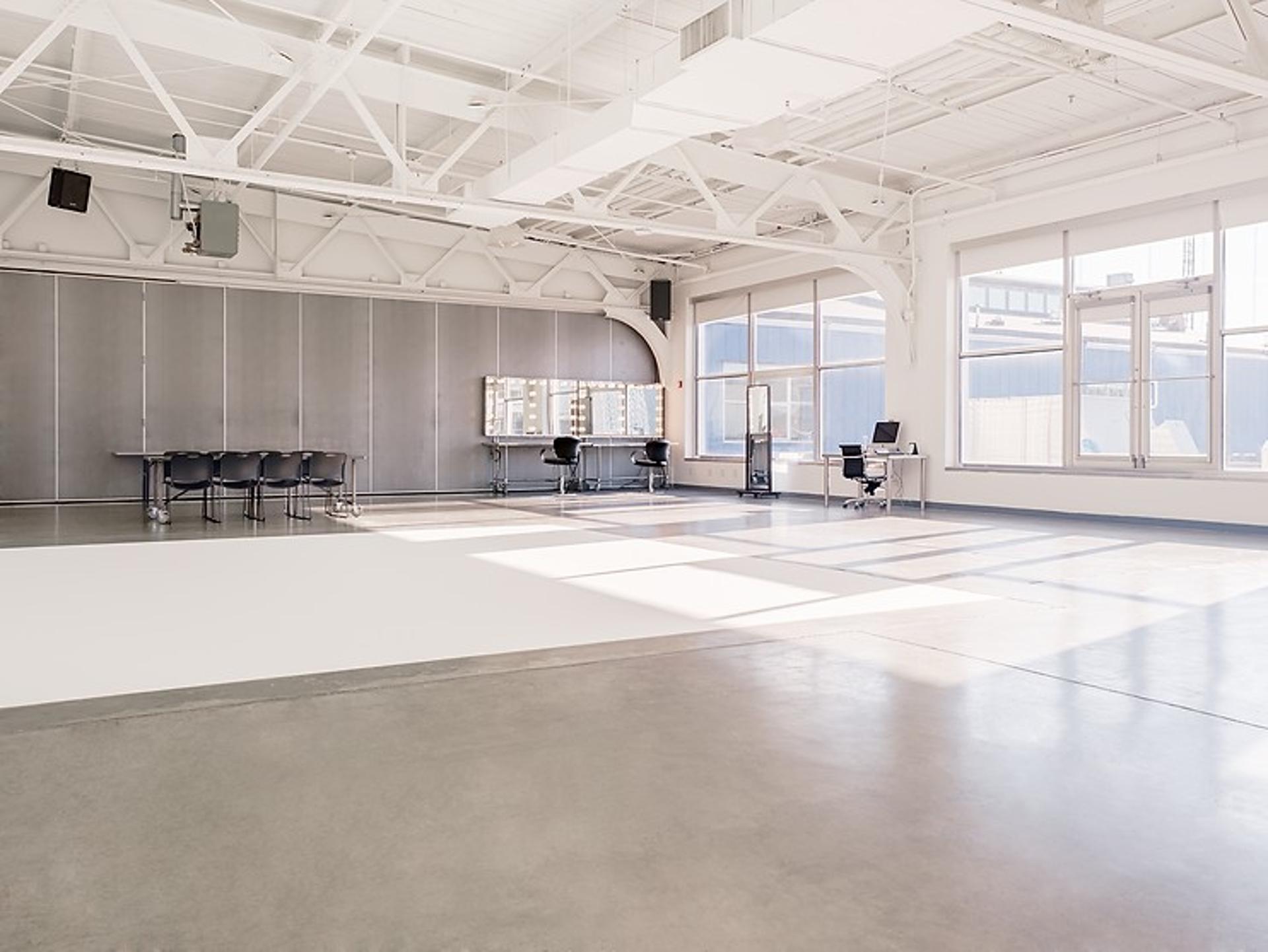 Studio 9