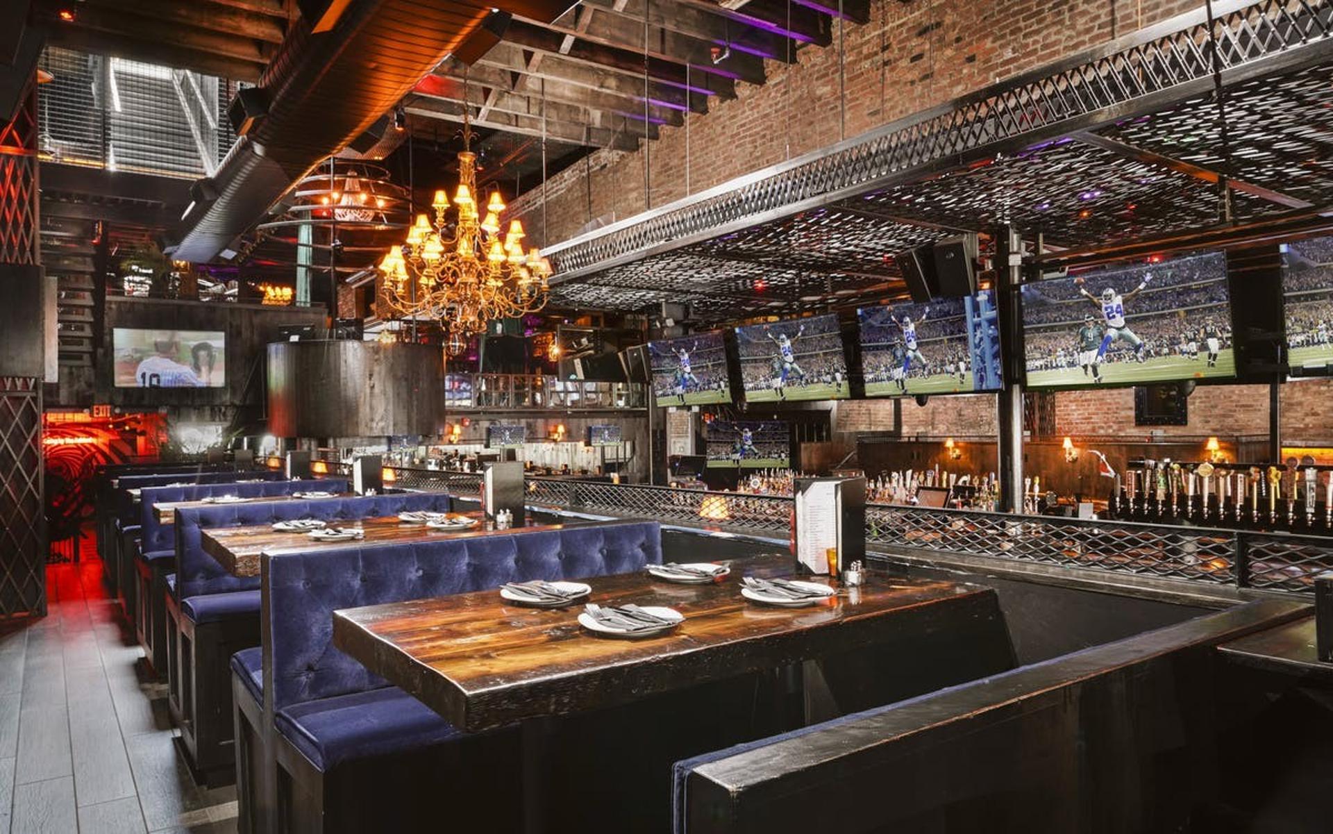 Restaurant & Sports Bar