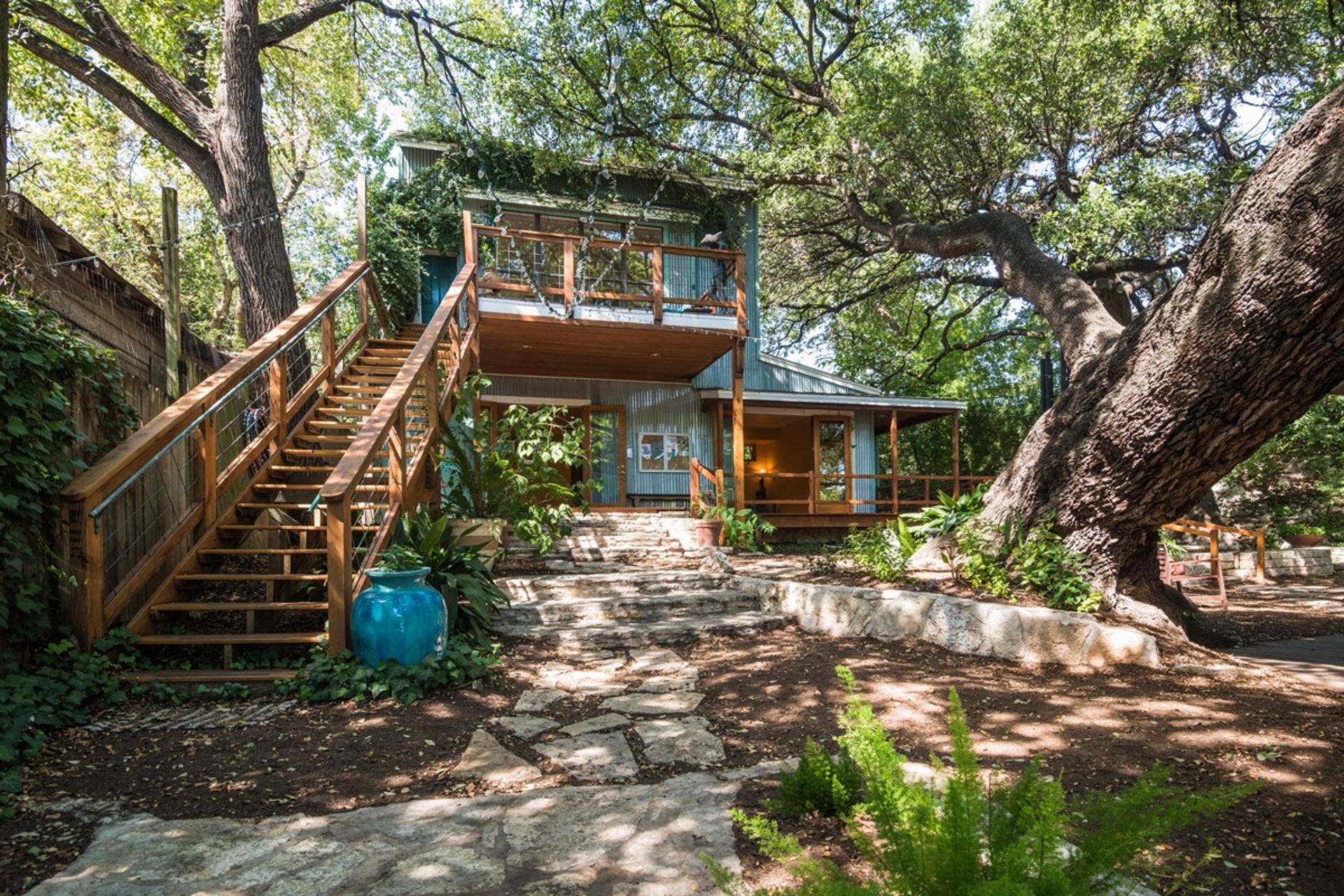 Loft and Tree-top Balcony