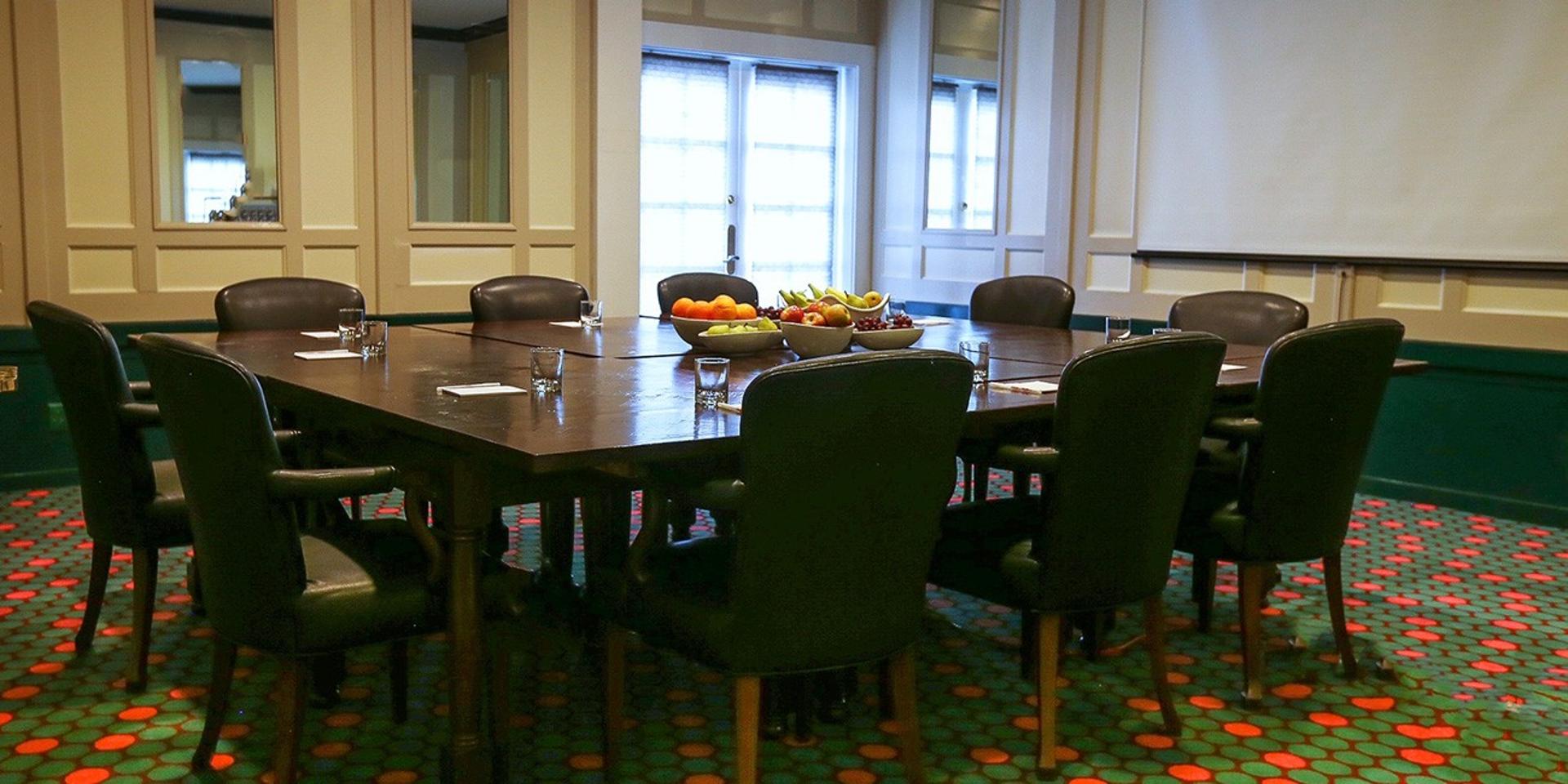 White Swan Boardroom 