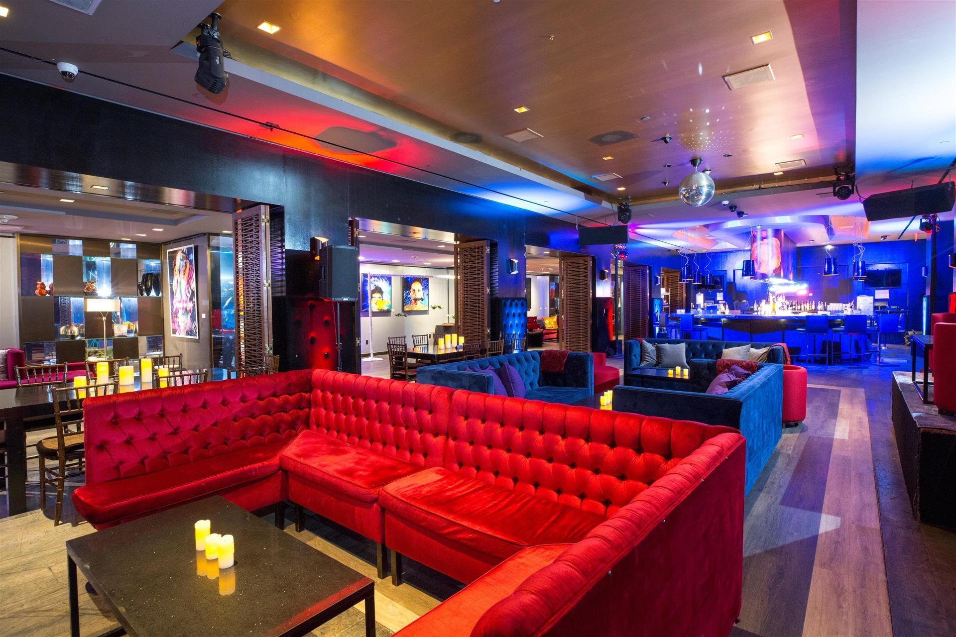 Riviera 31 Lounge Bar