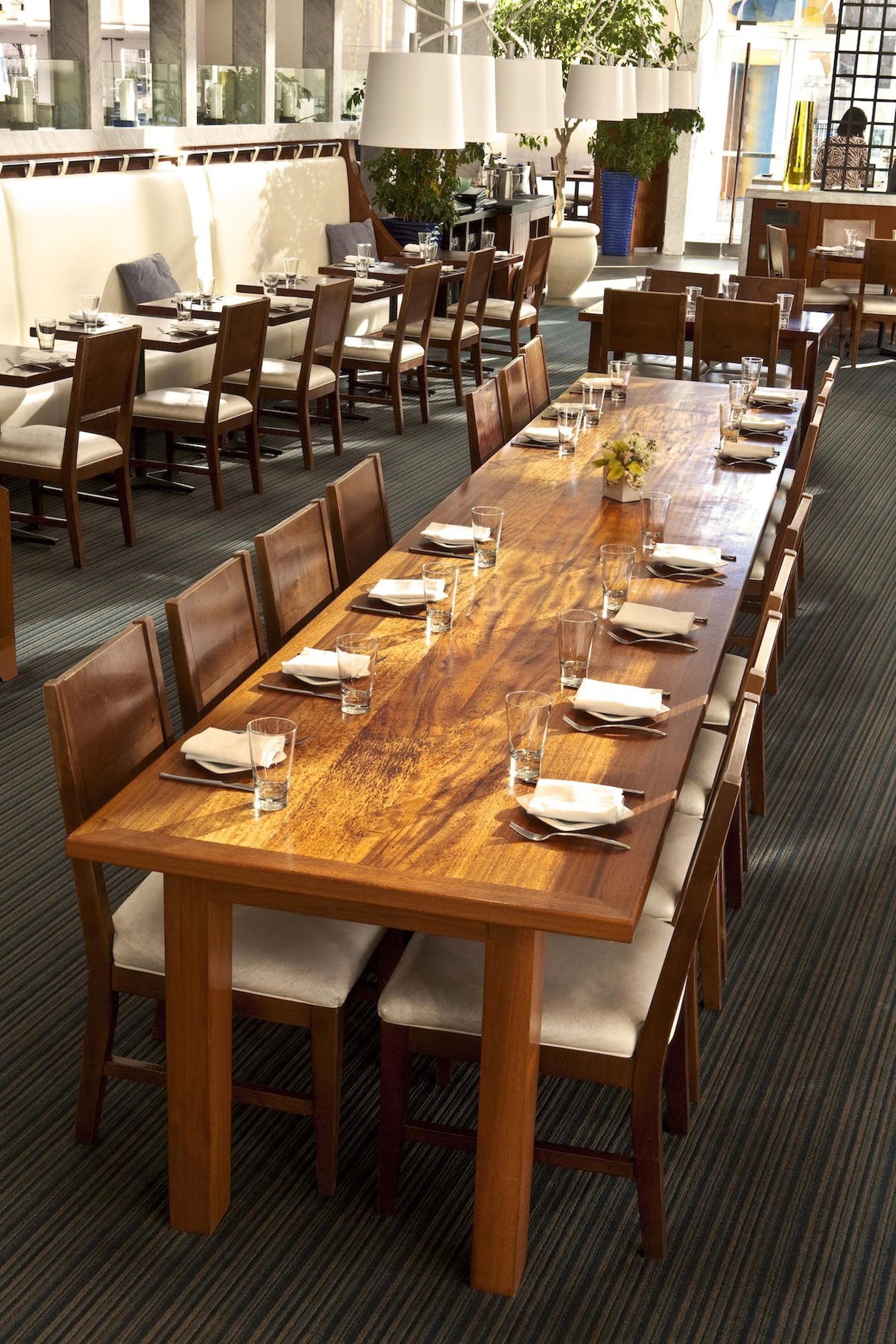 Atlantis Table