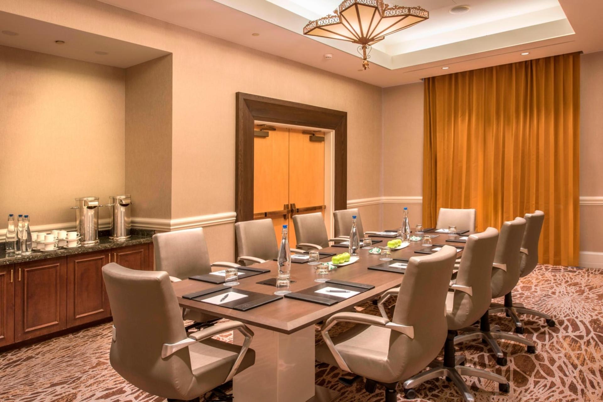 Safi Boardroom	