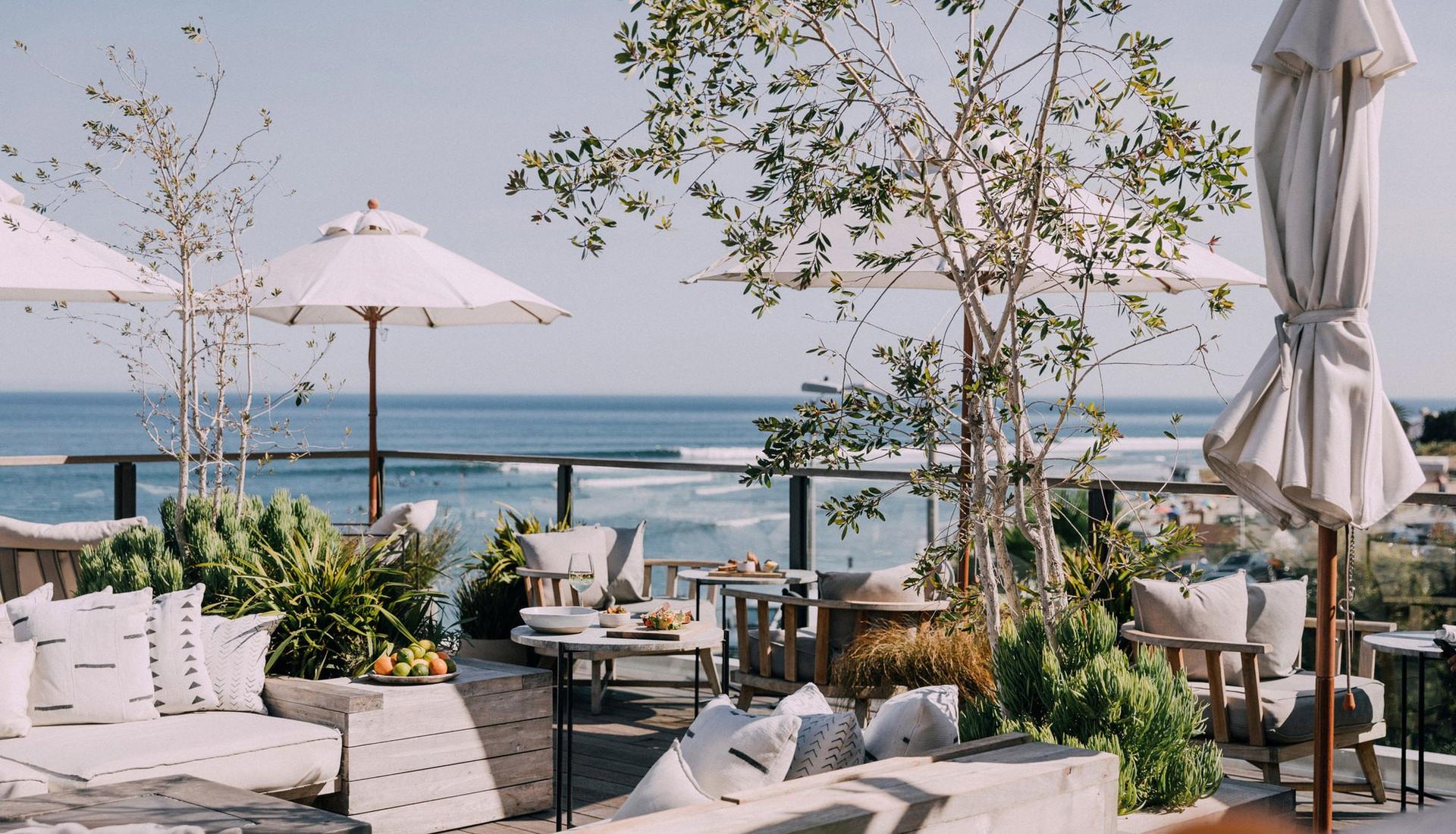 Roof Deck Bar & Restaurant