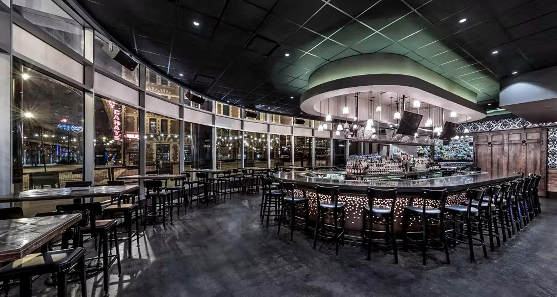 Oval Bar