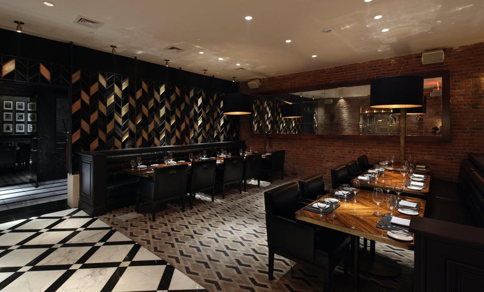  Semi-private Lounge