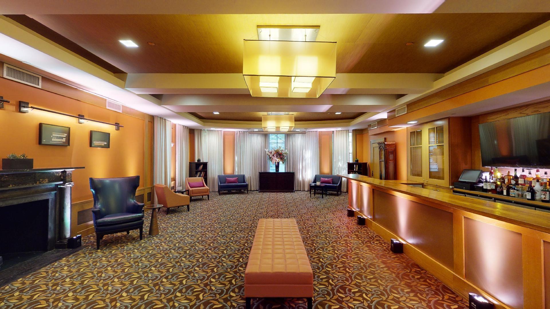 Ivy Lounge